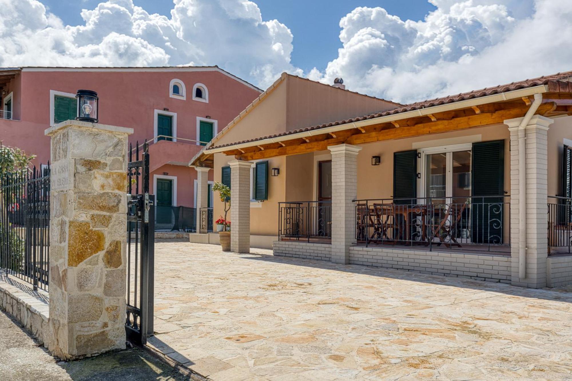 Вілла La Casa Di Eleni Ахараві Екстер'єр фото